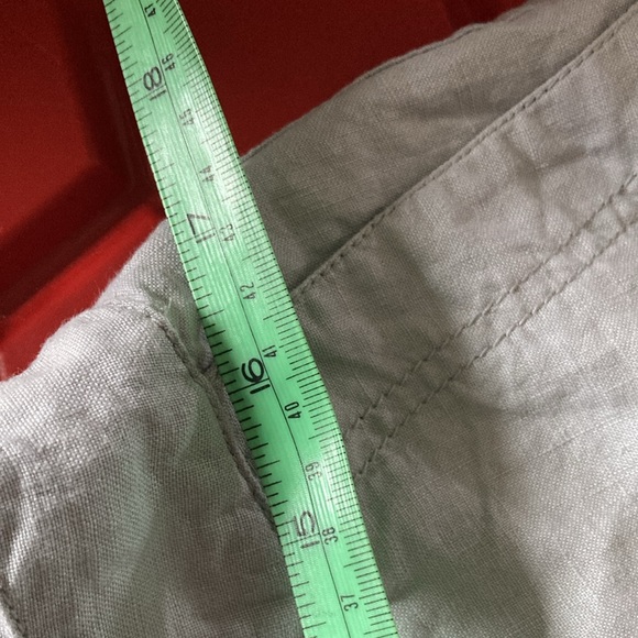 Eileen Fisher 100% Organic Linen Cargo Capri Pants - Picture 9 of 9